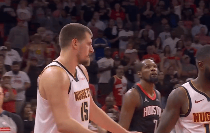 kaiyun.com -里昂发布备战花絮；冲刺阶段手感冰凉；NBA常规赛任务艰巨；临场指挥获称赞 